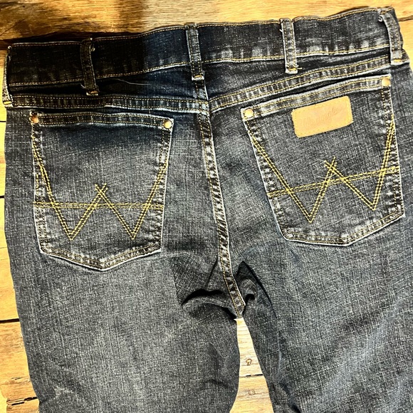 Mens 34x30 Wrangler Retro fit - Picture 5 of 6